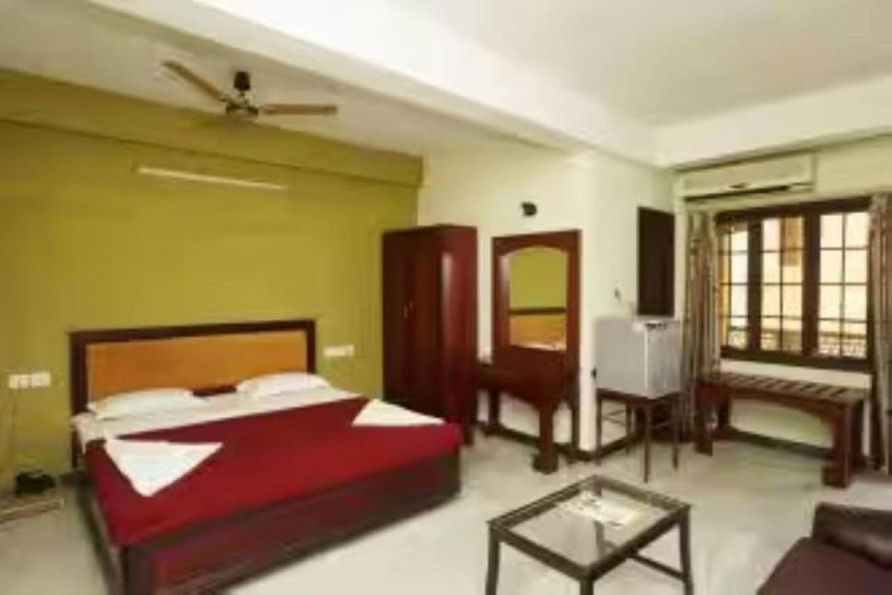 Hotel Soorya Heritage Inn Pondicherry Bagian luar foto
